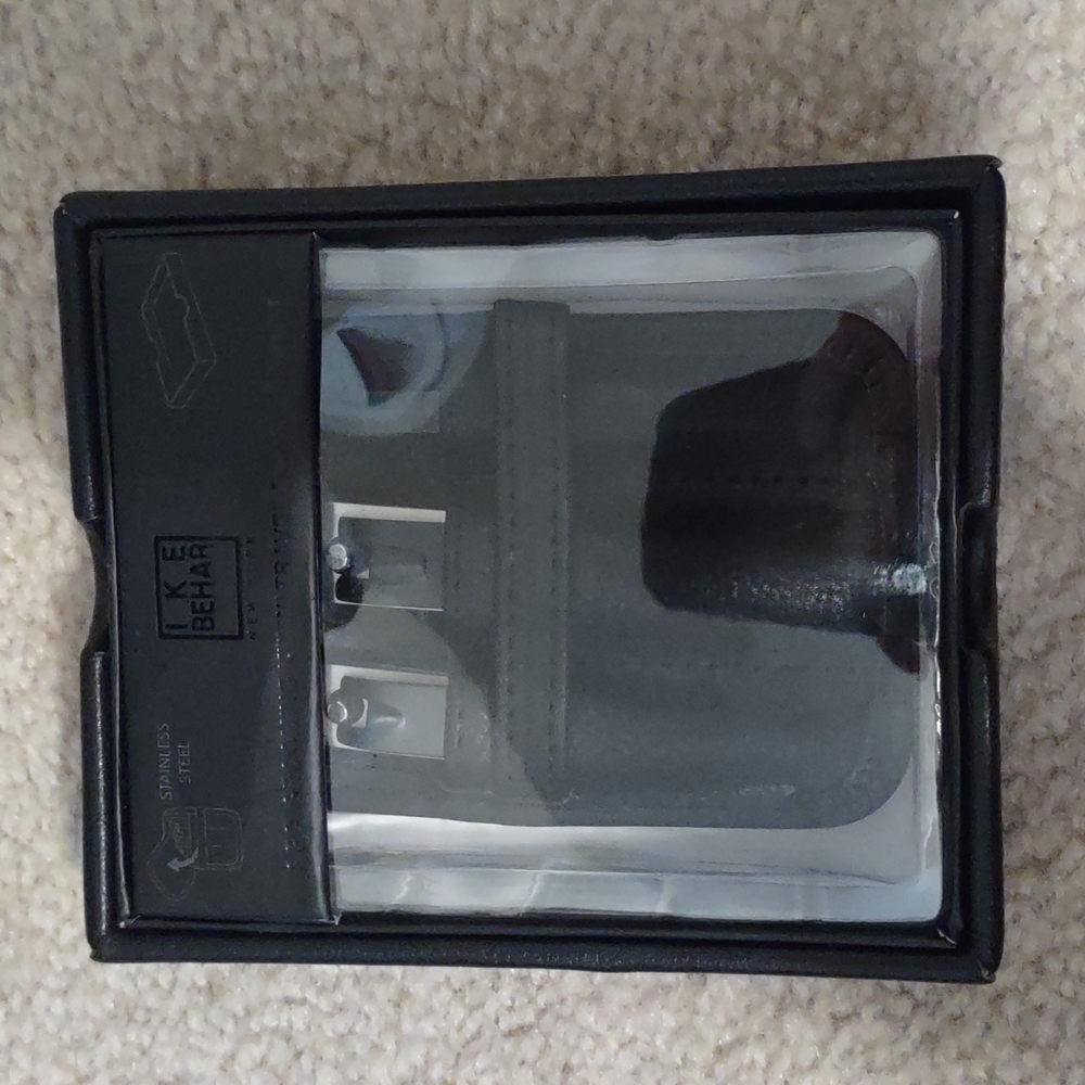 Ike Behar Travel Leather Grooming Set with Valet